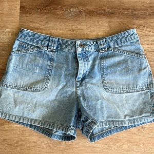 Women’s soft cotton blue Jean shorts size 10 by Old Navy